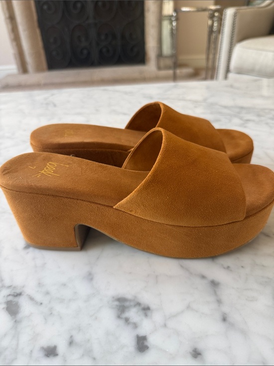 beek Shoes - Beek Kinglet suede platform sandal *New* 7